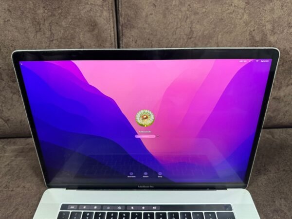 Apple MacBook Pro A1707 - Image 2