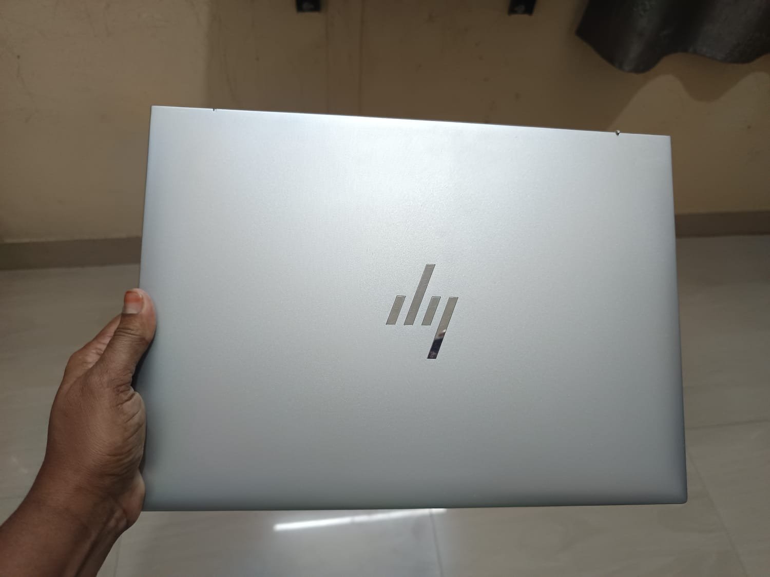 HP EliteBook 1040 G9 – Business Laptop (12th Gen) - Image 2