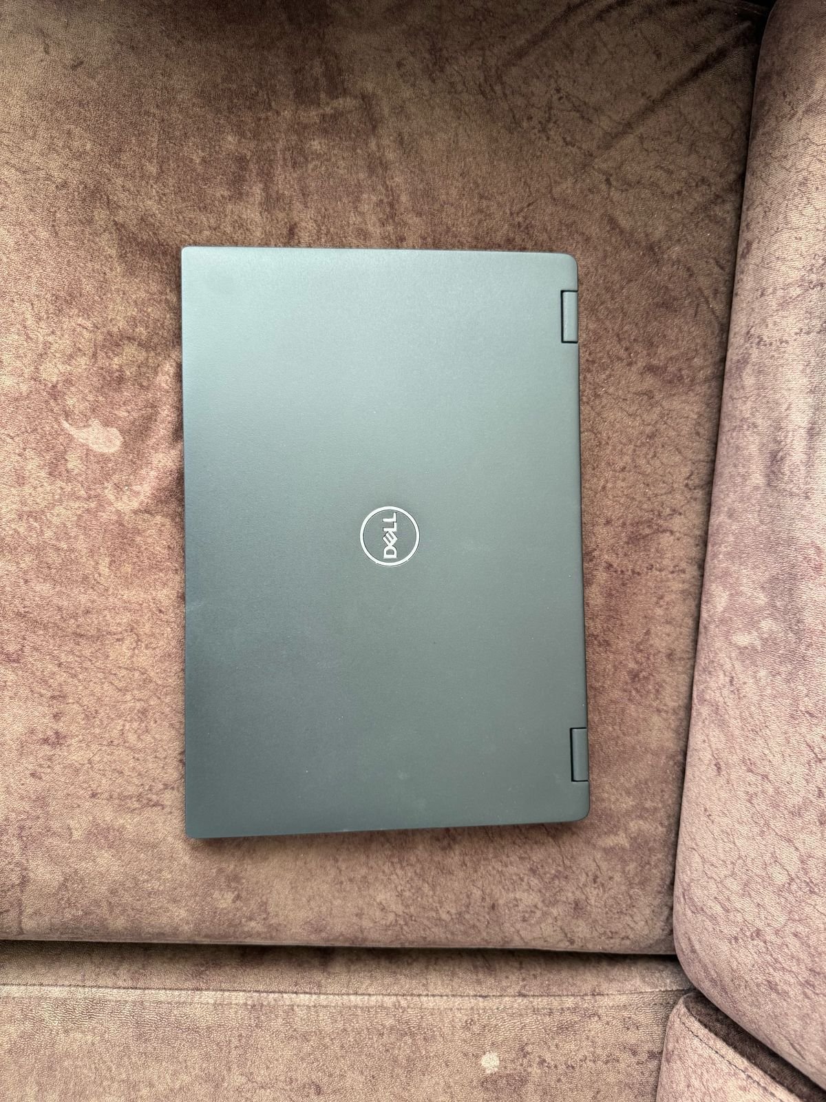 Dell Latitude 7390 2-in-1 Touch Laptop - Image 2