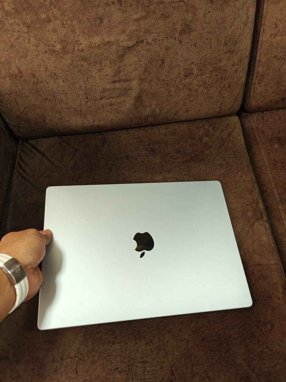 MacBook Pro 16” – M1 Pro (2021 | A2485) - Image 6